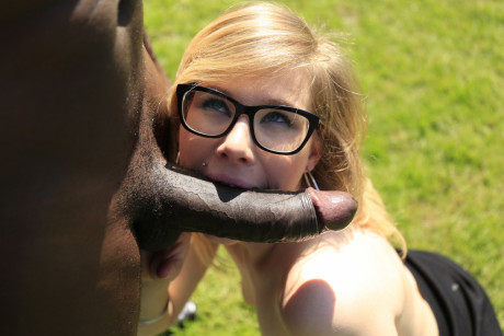 White skank gf chick wears her glasses while having sex with a gigantic black meat in a yard - #1321298