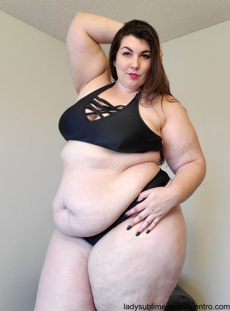 Dazzling MILF fatty bitch woman Sublime modelling her wide body in black undies - #384023