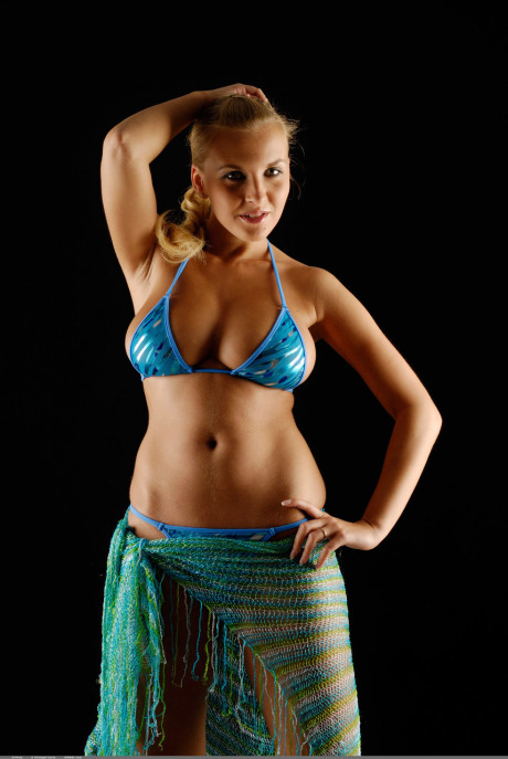 Blondy teen Chikita unveils her giant boobs and poses naked in hot action - #1471631