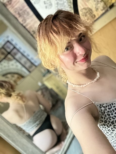 OnlyFans redhead Abby featuring ginger Abby Sex Pics - Image 14 of 20  in Babe category  