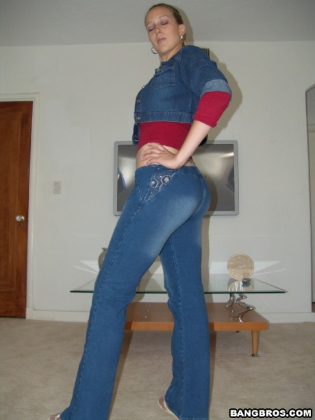 Naughty babe Phoenix shows her giant naturals and hot round bum before a handjob - #1204096