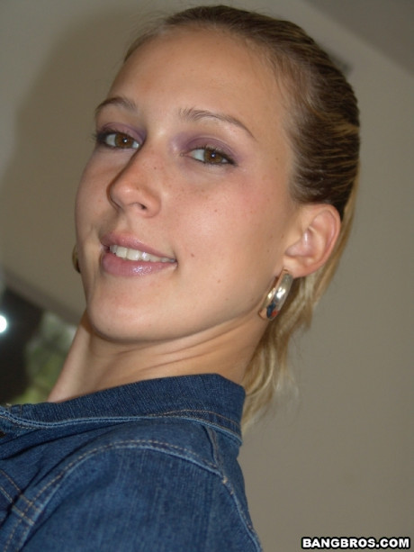 Naughty babe Phoenix shows her giant naturals and hot round bum before a handjob - #1204098