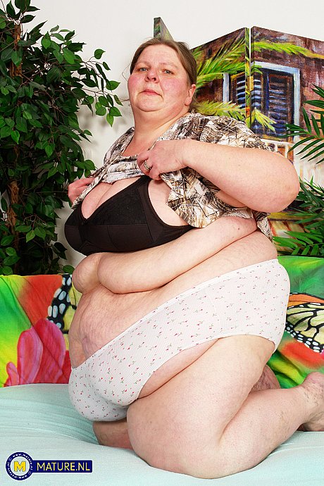 Old SSBBW Antonia C struggles to masturbate with her monstrous dildo - Image 14 of 20  in Amateur category   featuring Antonia C 