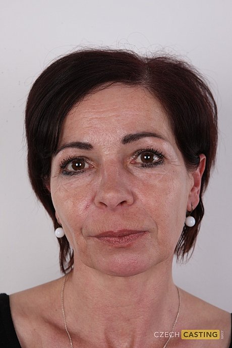 Older bitch chick does away with all of her clothing and boots to get raw nude - xxx porn gallery #50381 in Pussy featuring Drahomira