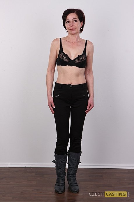 Older bitch chick does away with all of her clothing and boots to get raw nude - Image 4 of 20  in Pussy category   featuring Drahomira 