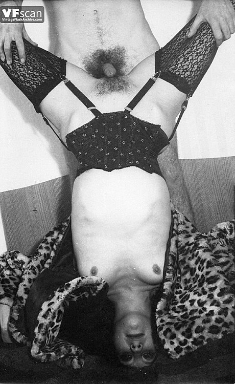 Vintage pornstars spreading, sucking and riding hard penis in black and white - Image 1 of 12  in Pussy category  
