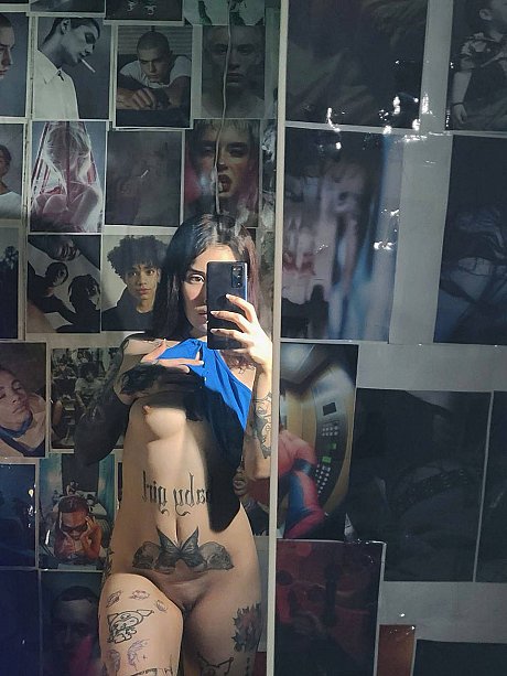 Inked OnlyFans bitch Evelyn Moretti shows her giant butt & holes in a compilation - Gallery #3712