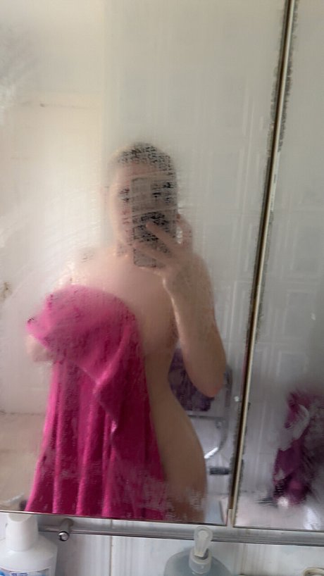 OnlyFans Ooolalala undressed Porn Pics - Image 4 of 10  in Close Up category  