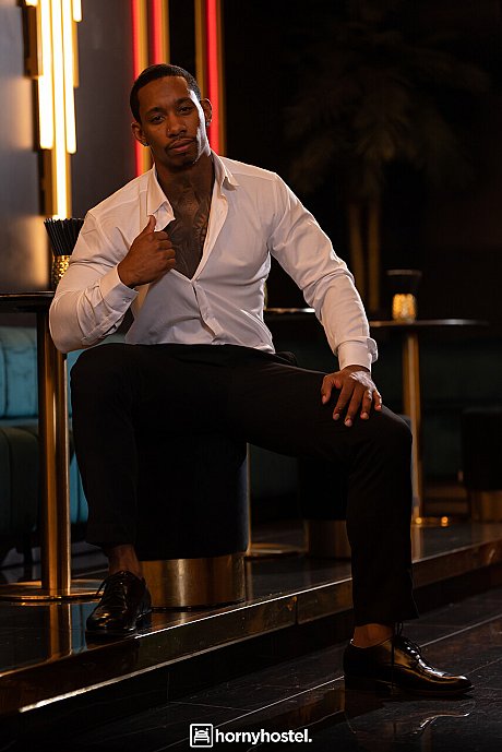 Italian bitch broad has sex with a bunch of men while attending a discotheque - Image 5 of 21  in Pussy category   featuring Martina Smeraldi 