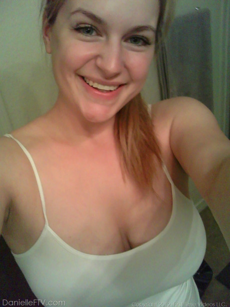 Yellow-haired whore girl woman takes non nude selfies in various places around her house - #93352