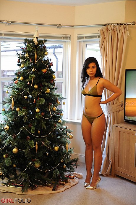 Numerous pretty bitches model in differing states of dress and undress - Image 7 of 12  in Legs category  