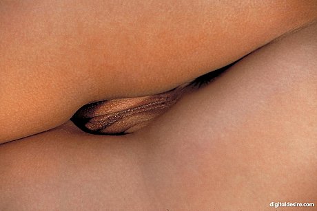 Digital Desire performed by Cris nude Pics - Image 10 of 21  in Pussy category   featuring Cris 