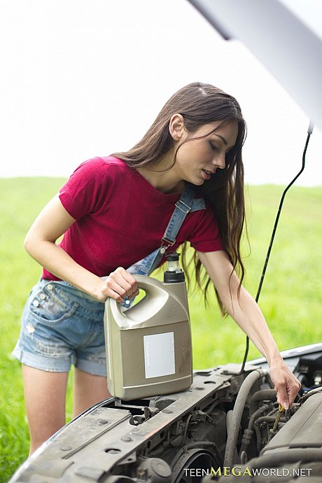 Petite teen Arwen Gold screws a hiker as he helps her with a broken car - Image 3 of 20  in Pussy category   featuring Arwen Gold, Yuriy Sergeev 