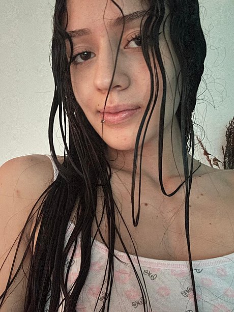 ManyVids Lauumiau starring Lauumiau undressed Pictures - Image 8 of 11  in Teen category   featuring Lauumiau 