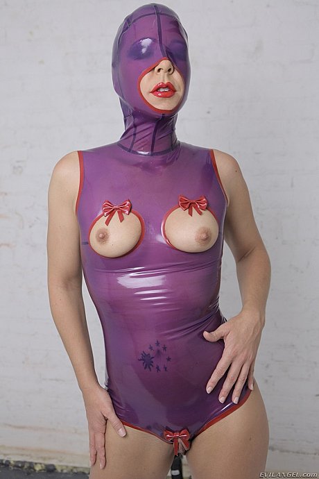 American fetish skank Julie Night gets dirty in her latex outfits - Image 12 of 16  in Pussy category   featuring Julie Night 