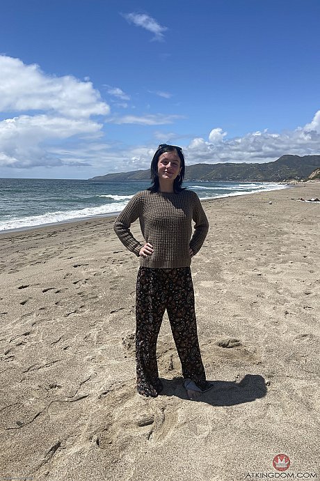 Sexy teenie amateur Rosalyn Sphinx flaunts her feet and hot holes up close - Image 1 of 20  in Pussy category   featuring Rosalyn Sphinx 