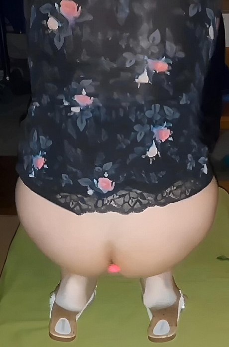 Horny ts Lizzaali shows her erect schlong & her suckable balls up close - Image 1 of 20  in Shemale category   featuring Lizzaali 
