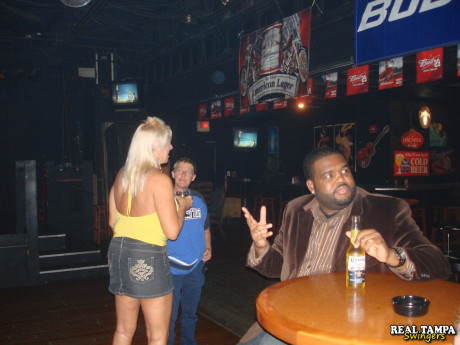 Blonde amateur cougar shows her shaved clam in the swinger night club - #1282929