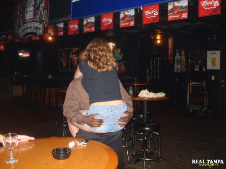 Blonde amateur cougar shows her shaved clam in the swinger night club - #1282937
