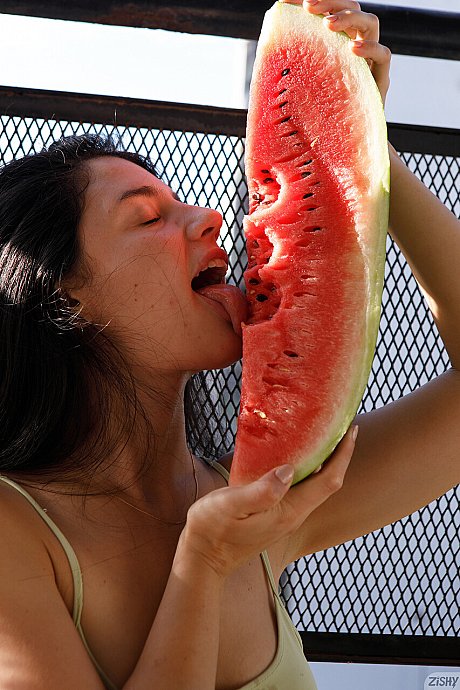 Amateur cutie Franny Lagos shows her titties & humongous behind while eating a watermelon - Image 4 of 12  in Babe category   featuring Franny Lagos 