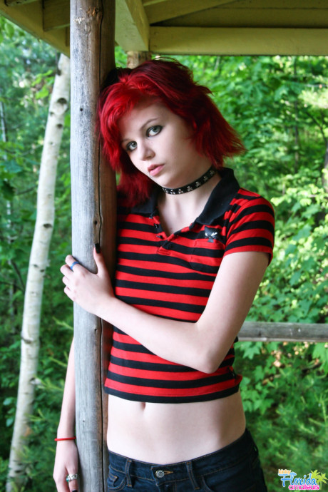 Naughty Florida Amateurs starring teenie Satine Hot XXX - #1167672