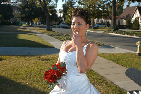 Curvy American MILF Claire Dames flashes her giant boobs on her wedding day - #1130745