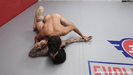 Inked wrestler Charlotte Sartre gets her mouth & vagina banged by her partner - Gallery #387