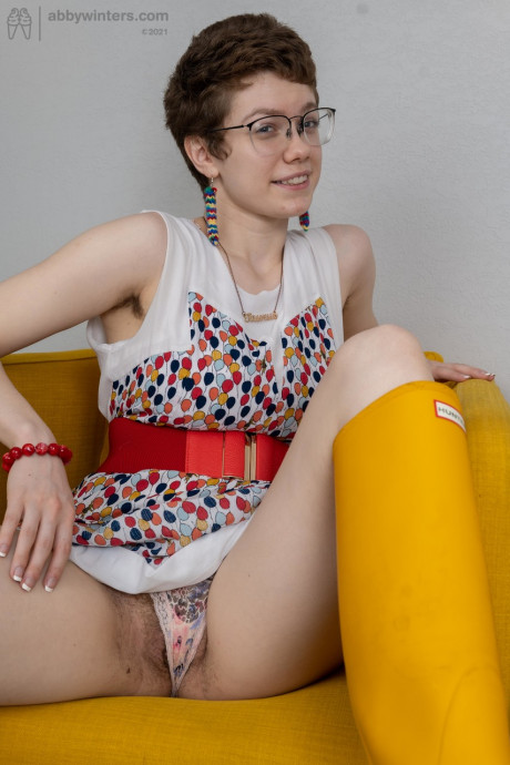 Short haired nerd Morgan K reveals her massive juggs and toys her furry pussy - #969141