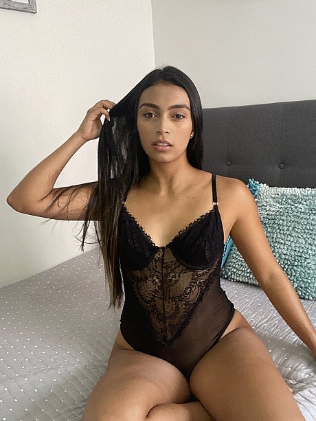 Ravishing hispanic babe Daniela Alonso teases with her firm booty in pretty undies - Image 9 of 14  in Model category   featuring Daniela Alonso 