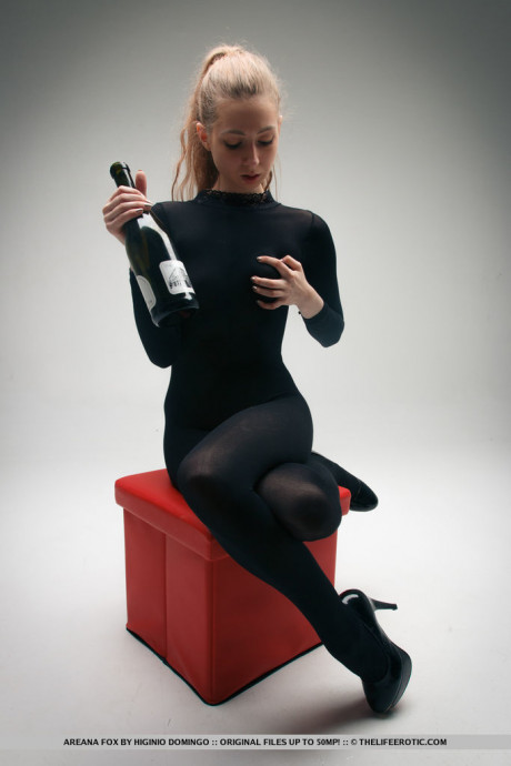 Fetish lady girl broad Areana Fox in crotchless catsuit stuffs a wine bottle in her vagina - #598542
