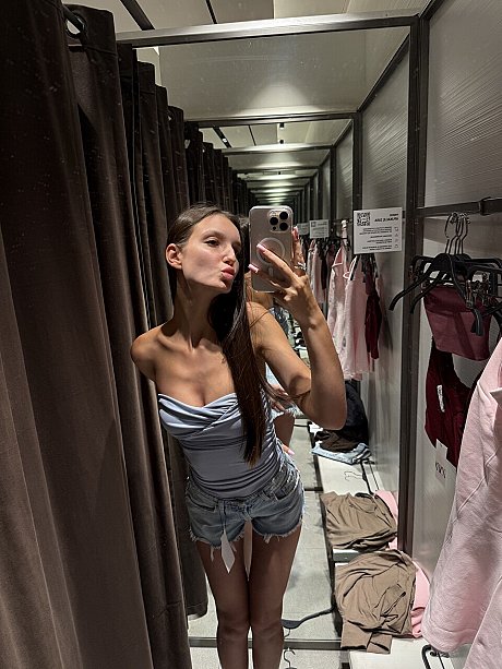 OnlyFans Koketo4ka Sex Pictures - Image 11 of 14  in Skirt category  