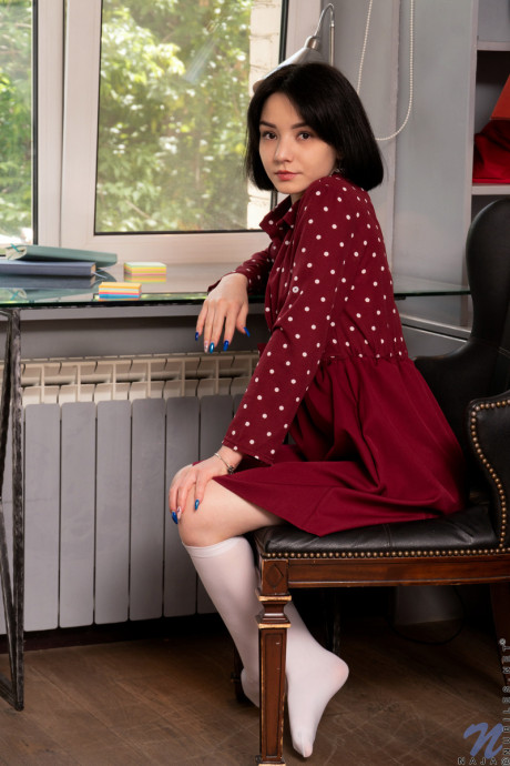 Short haired teen Naja finger spreads her slit after getting completely nude - #1181990
