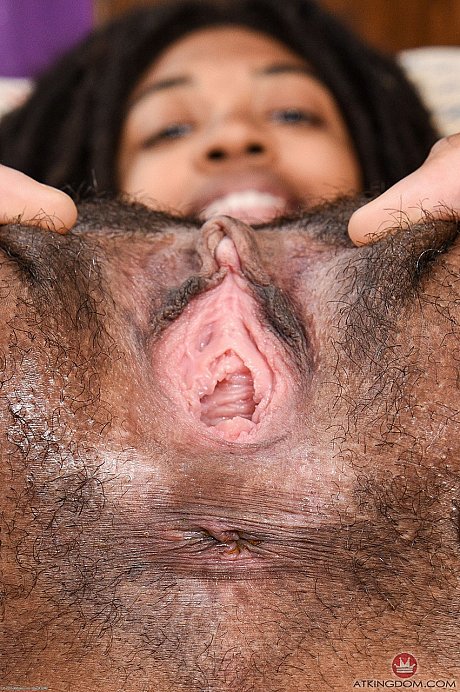 Silky black amateur Olivia Green parts her twat with her fingers - Image 9 of 18  in Pussy category   featuring Olivia Green 