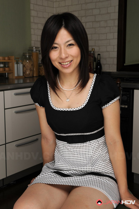 Handcuffed Japanese wifey Himeki Kaede gets her lovely titties worshipped - #908289