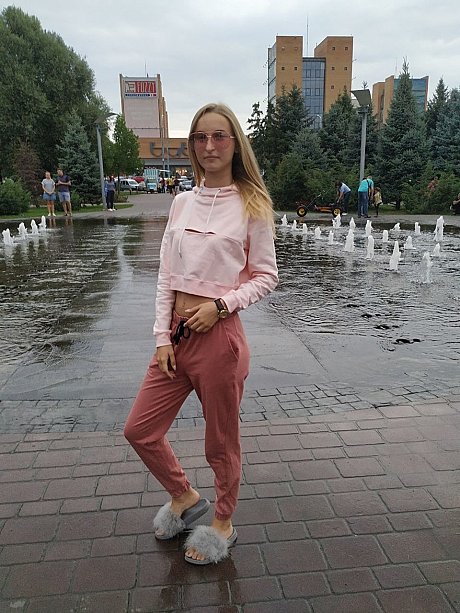 Skinny blonde amateur Katie posing in her lovely sportswear in public - Image 8 of 20  in Legs category  
