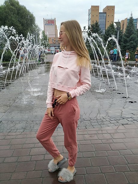 Skinny blonde amateur Katie posing in her lovely sportswear in public - Image 9 of 20  in Legs category  