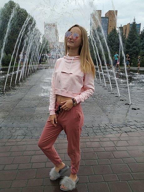 Skinny blonde amateur Katie posing in her lovely sportswear in public - Image 10 of 20  in Legs category  