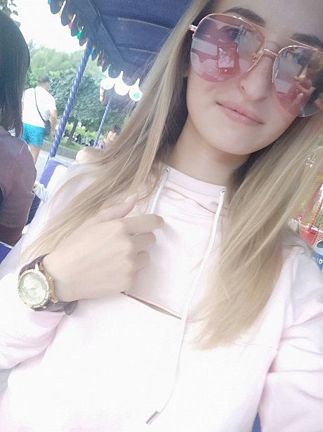 Skinny blonde amateur Katie posing in her lovely sportswear in public - Image 13 of 20  in Legs category  