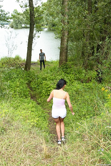 Busty stunner Nicole Love gives a handjob to a cute stranger & has outdoor sex - Image 3 of 21  in Outdoor category   featuring Nicole Love