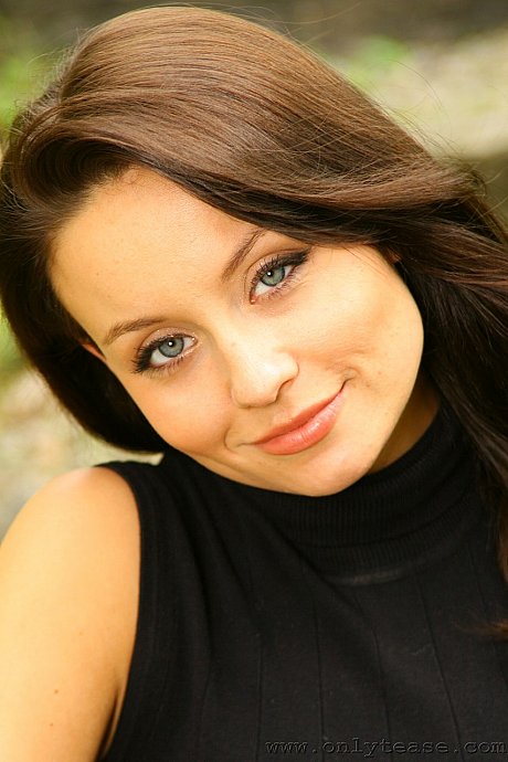 Porn Pics featuring Carla Brown Hot Gallery - Image 3 of 21  in Pantyhose category   featuring Carla Brown 