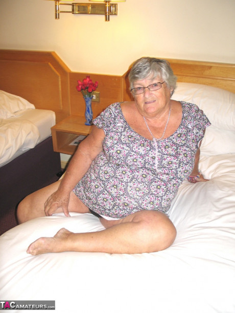Silver haired British broad granny Libby exposes her meaty body on a bed - #911268