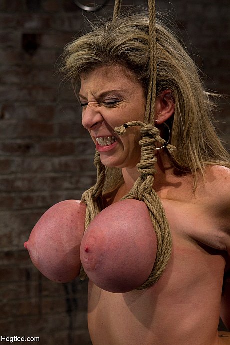 Curvaceous blonde MILF Sara Jay gets bound & toyed by pretty Isis Love - Image 14 of 20  in Skirt category   featuring Isis Love, Sara Jay 