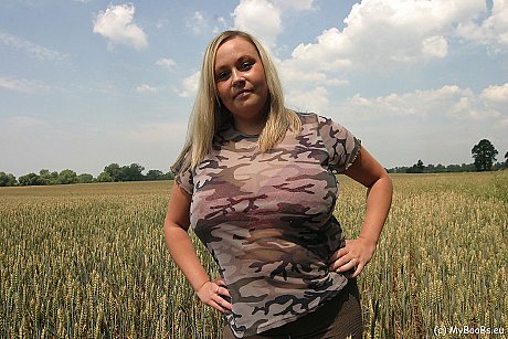 Blonde BBW Wanessa Lilio free her giant melons from camo shirt in wheat field - Image 4 of 16  in Outdoor category   featuring Wanessa Lilio 