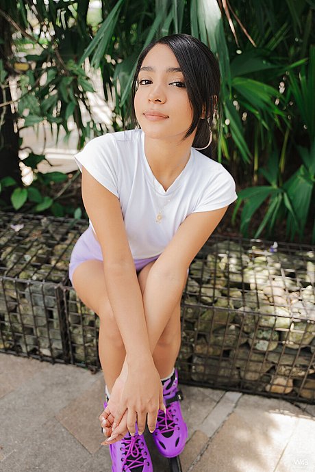 Watch 4 cutie performed by Why Effy naked Gallery - Image 4 of 21  in Model category   featuring Why Effy 