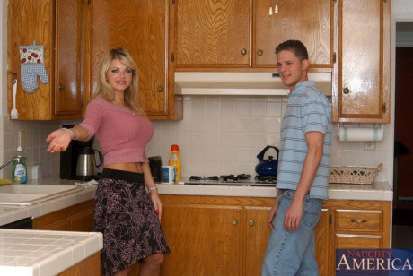 Blondy old Vicky Vette seduces and mounts her son's friend in the kitchen - #525172