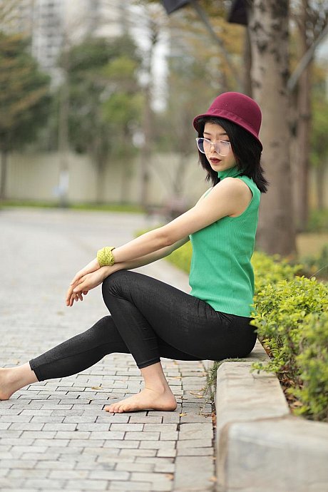 Bentbox nude Images - Image 2 of 21  in Babe category  