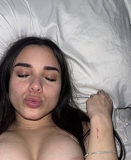 OnlyFans Sarah Garcia Love performed by Sarah Hot Pics - Image 2 of 12  in Model category   featuring Sarah 