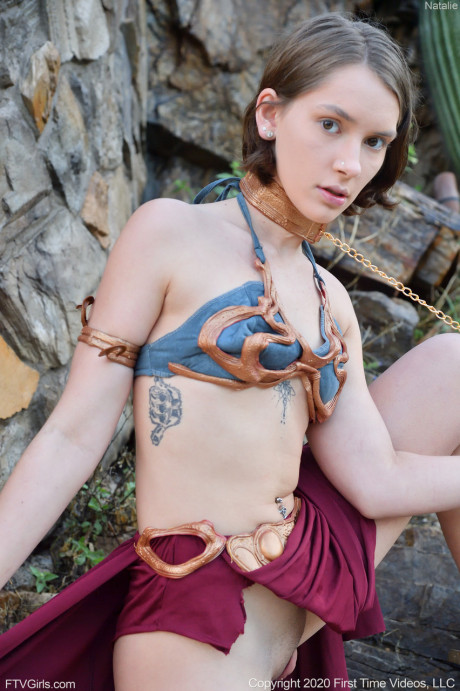 Petite babe in Princess Leia costume Natalie rubs her clam outdoors - #558161
