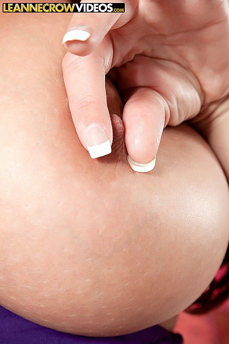 Big Boob Bundle featuring Leanne Crow naked Pics - Image 12 of 21  in Babe category   featuring Leanne Crow 