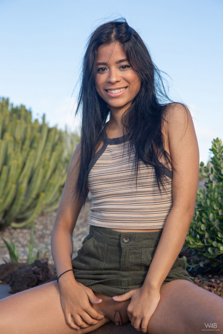 Skinny Venezuelan teenie Karin Torres spreads her snatch in the cactus field - #1449041